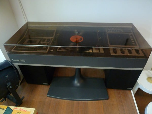 Lire la suite à propos de l’article Le vinyle pour les nuls : quelle chaine / sytème choisir pour écouter des disques vinyles ?