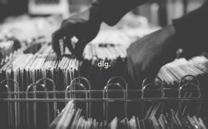 Lire la suite à propos de l’article Chute des ventes d’albums sur tous les supports : seul le vinyle tire son épingle du jeu