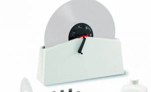 Lire la suite à propos de l’article Machines pour nettoyer les vinyles (machines manuelles)