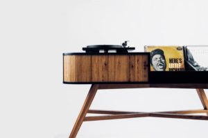 Lire la suite à propos de l’article Table vinyle HRDL