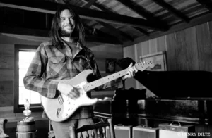 Lire la suite à propos de l’article Sortie vinyle Coastal: The Soundtrack par Neil Young le 18 avril 2025