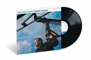 Lire la suite à propos de l’article Sortie vinyle One Step Beyond par Jackie Mclean le 21 novembre 2025